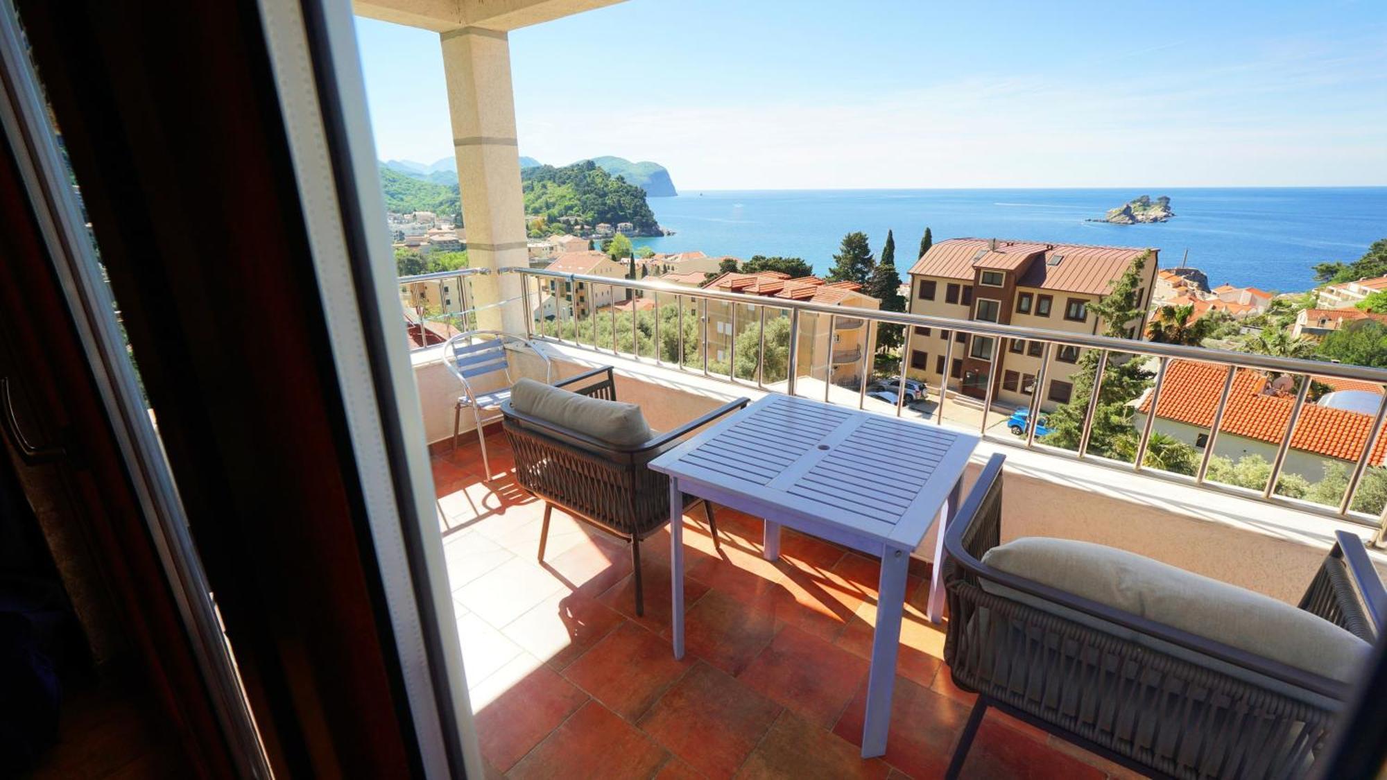 Medin Apartments Bluvista Petrovac Ngoại thất bức ảnh