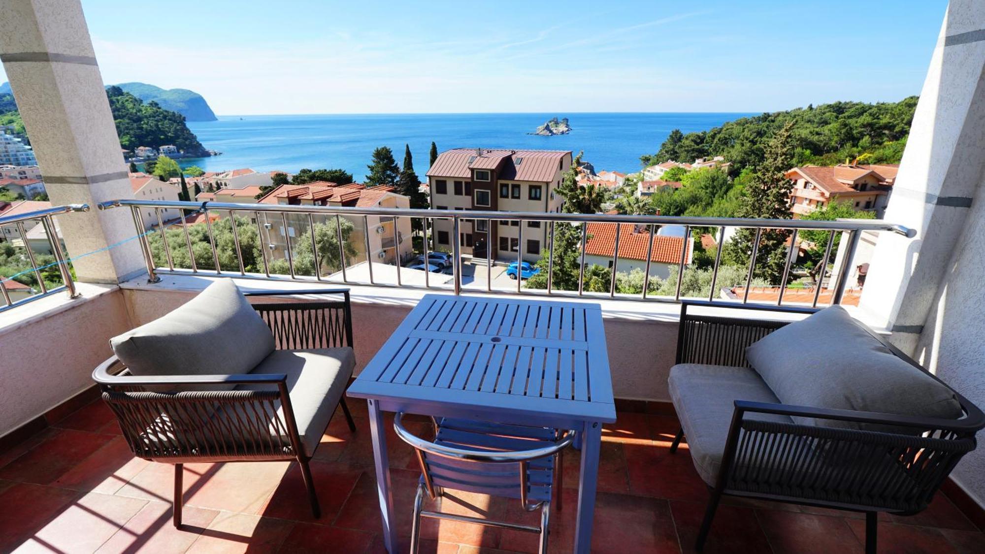 Medin Apartments Bluvista Petrovac Ngoại thất bức ảnh