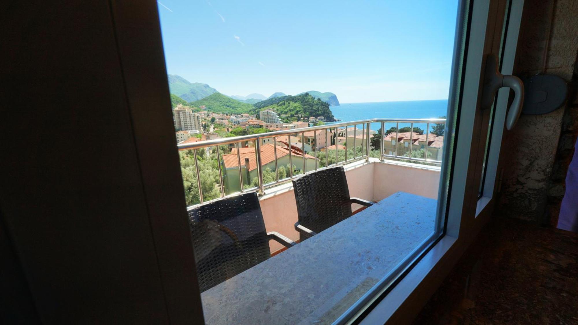 Medin Apartments Bluvista Petrovac Ngoại thất bức ảnh