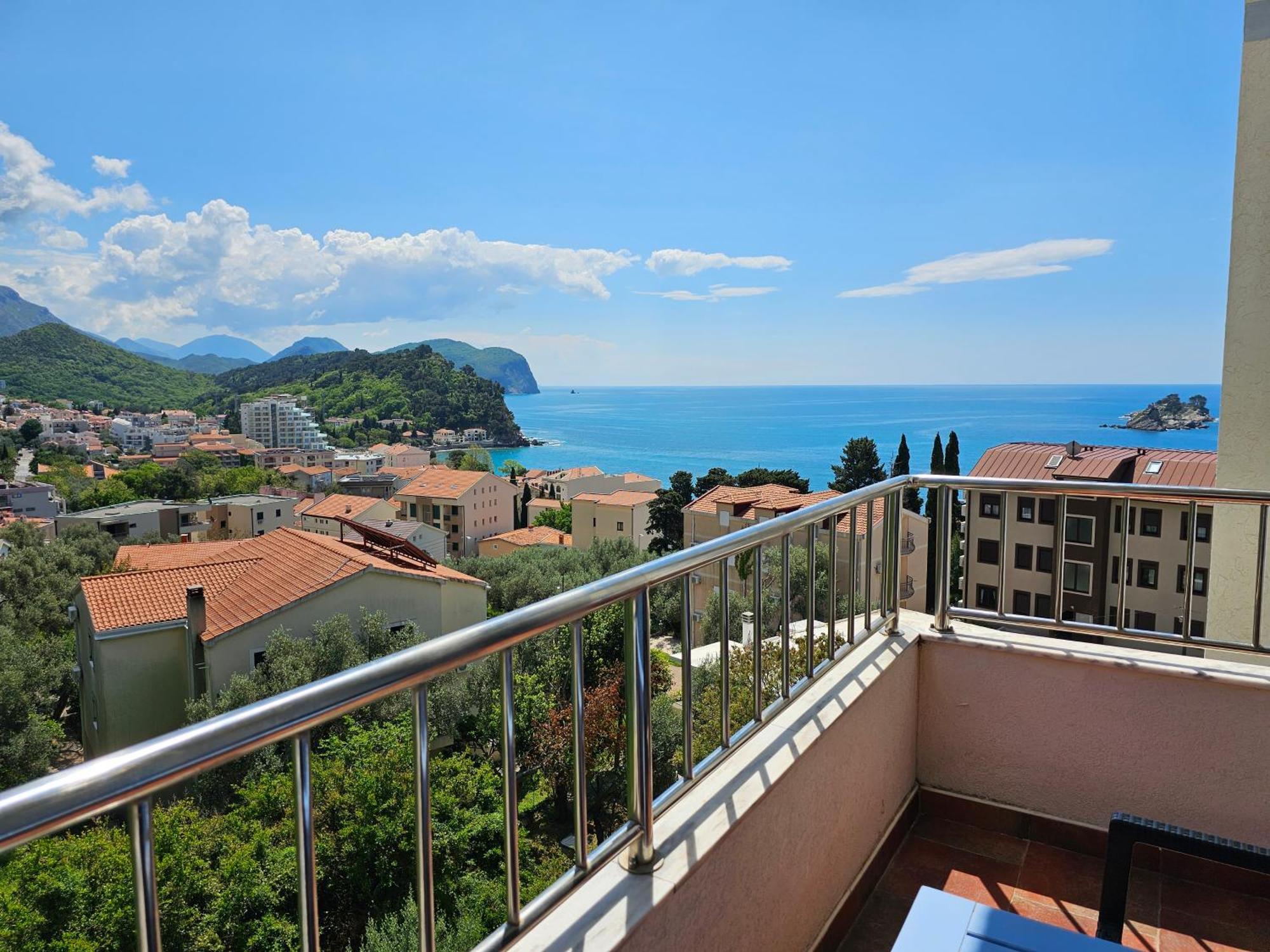 Medin Apartments Bluvista Petrovac Ngoại thất bức ảnh